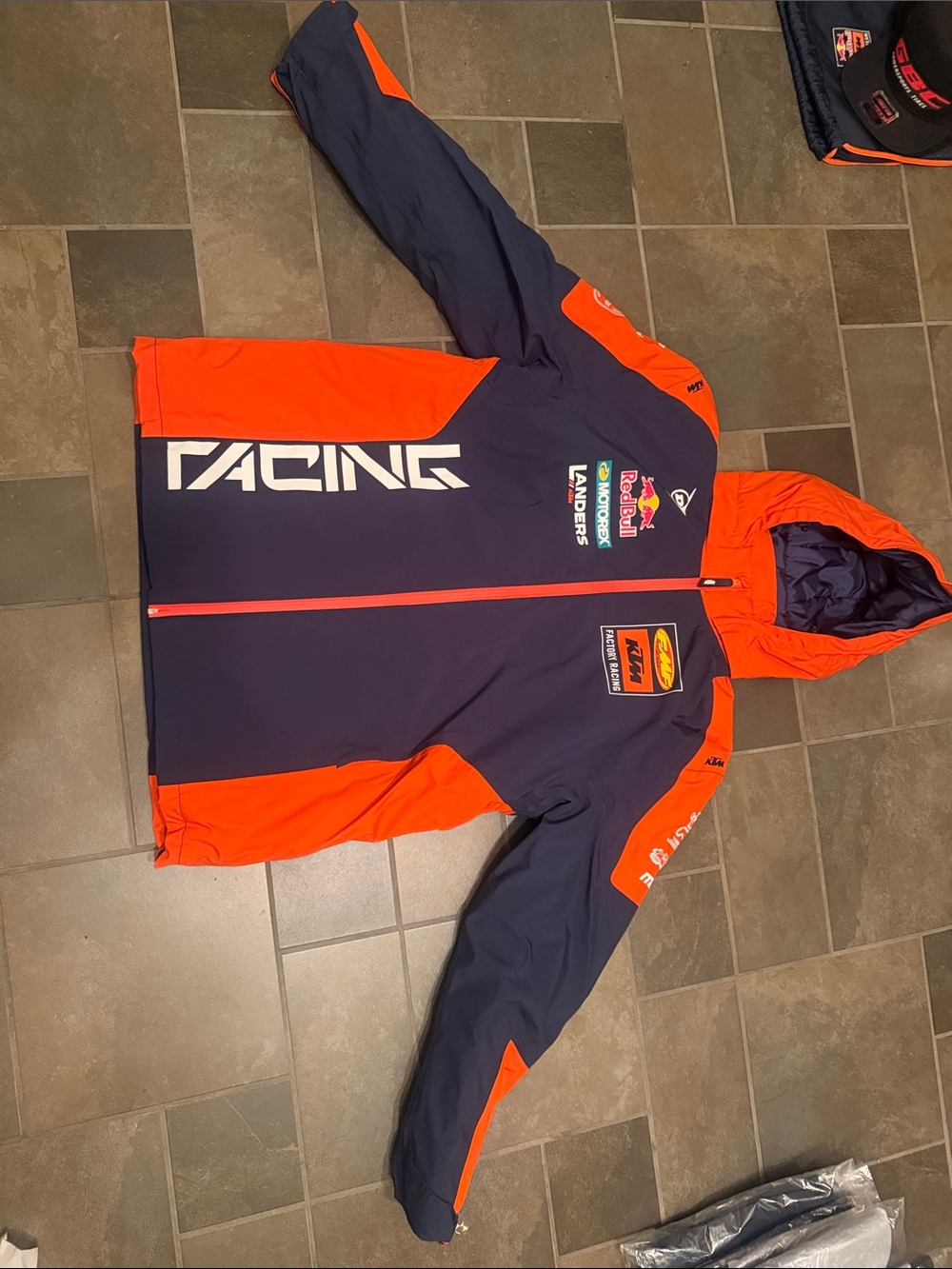 KTM RACING Winter Hooded JACKET - NEW
SIZE XL